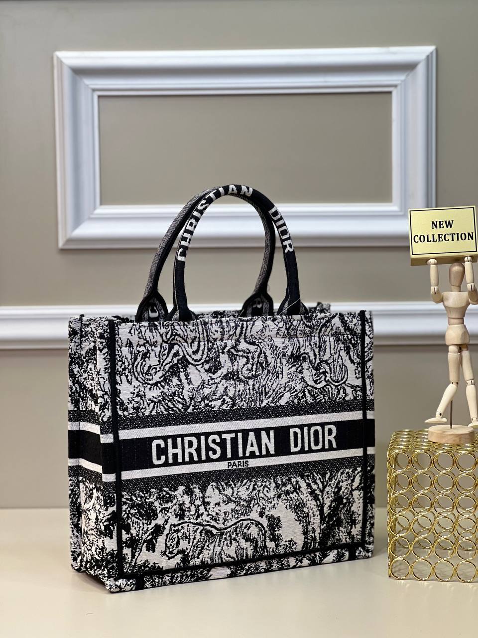 Christian Dior Book Tote Toile de Jouy Ασπρόμαυρη