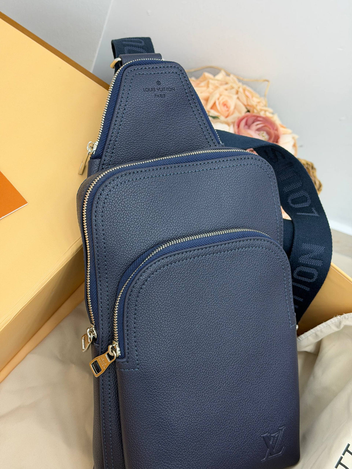 Louis Vuitton Avenue Sling Bag