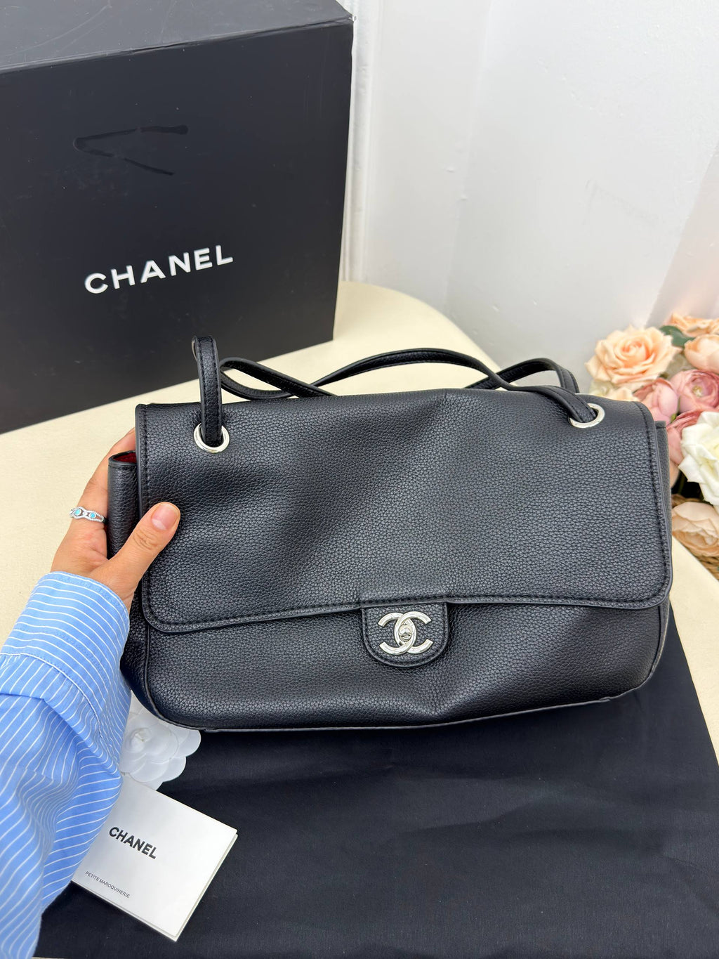 CHANEL Classic Flap Shoulder Bag Black