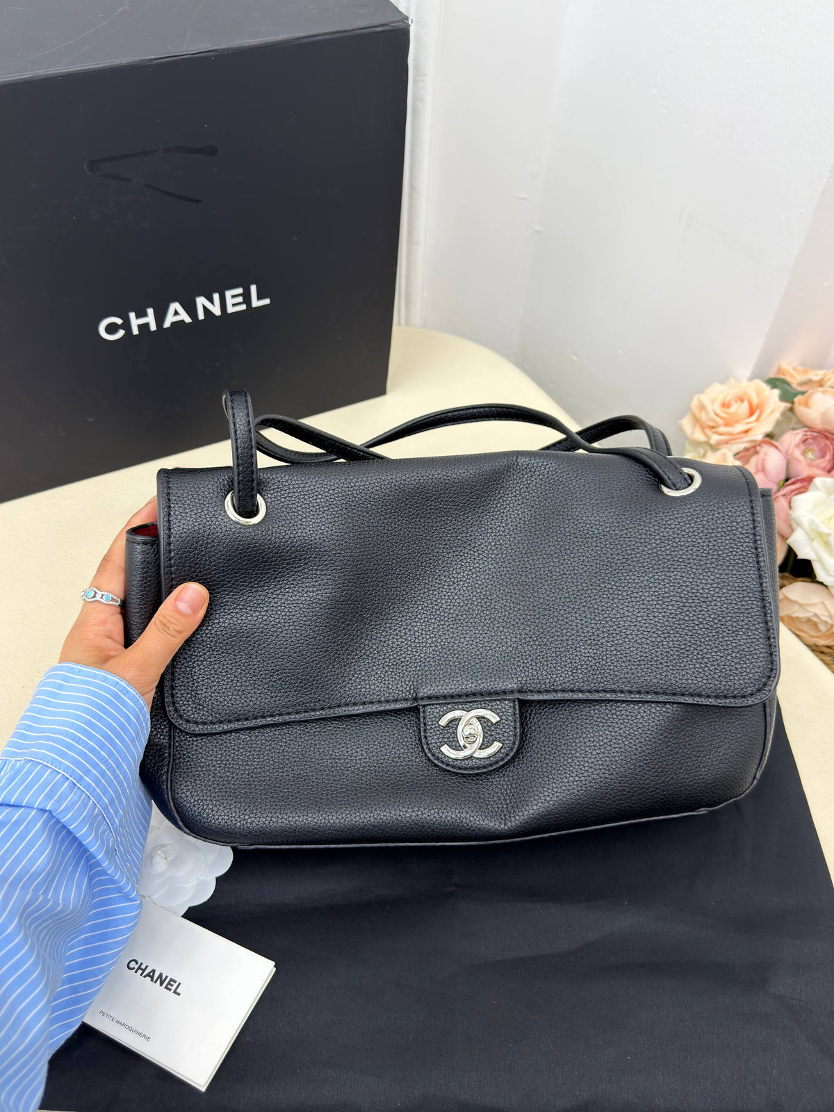 CHANEL Classic Flap Shoulder Bag Black