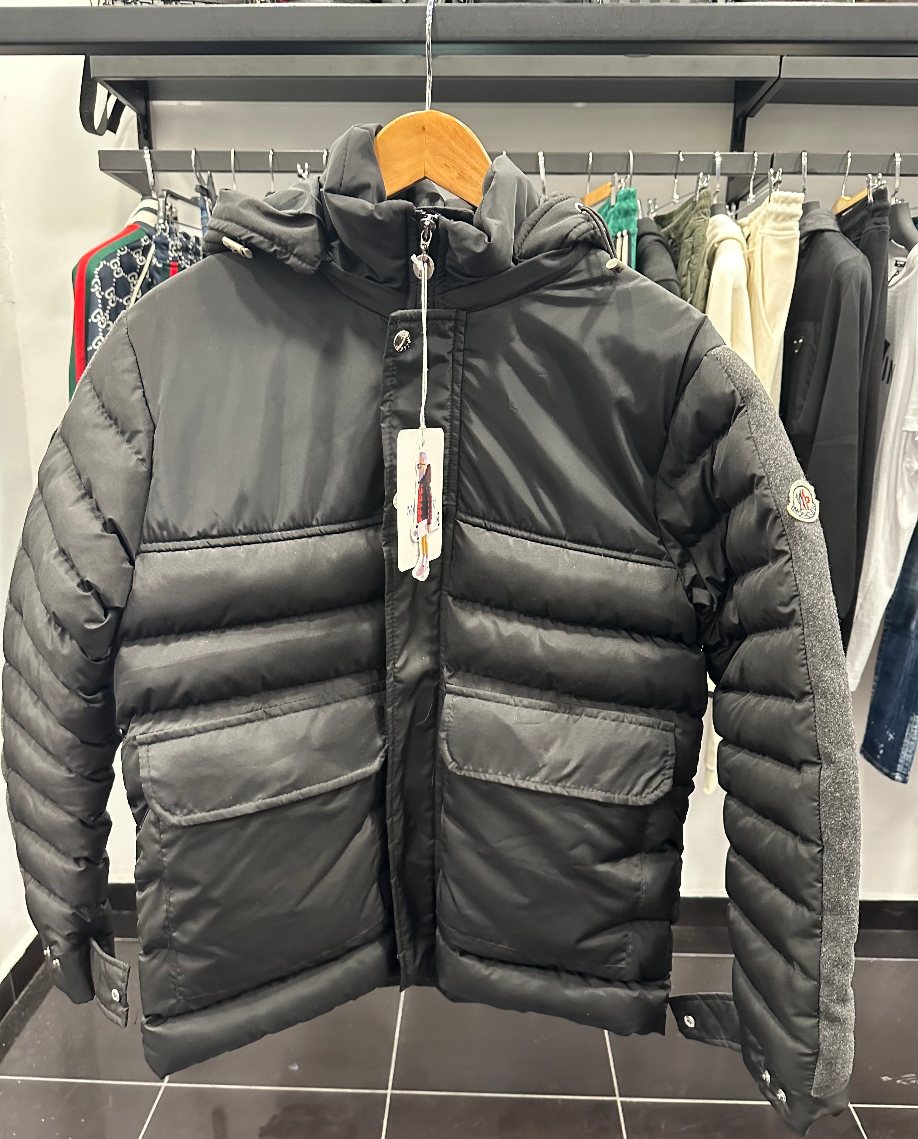 Moncler Puffer Jacket Black