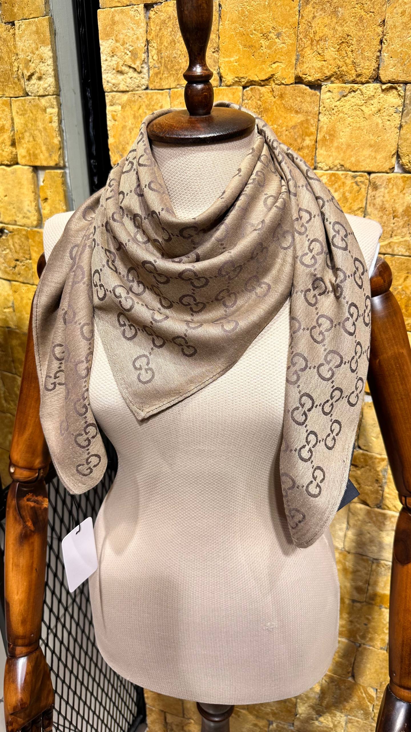 Gucci GG Scarf Beige