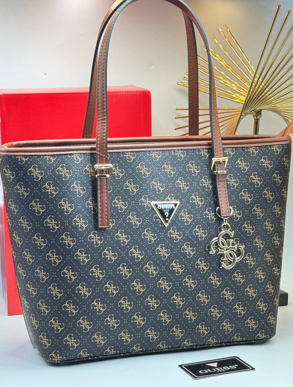 Guess Shopping