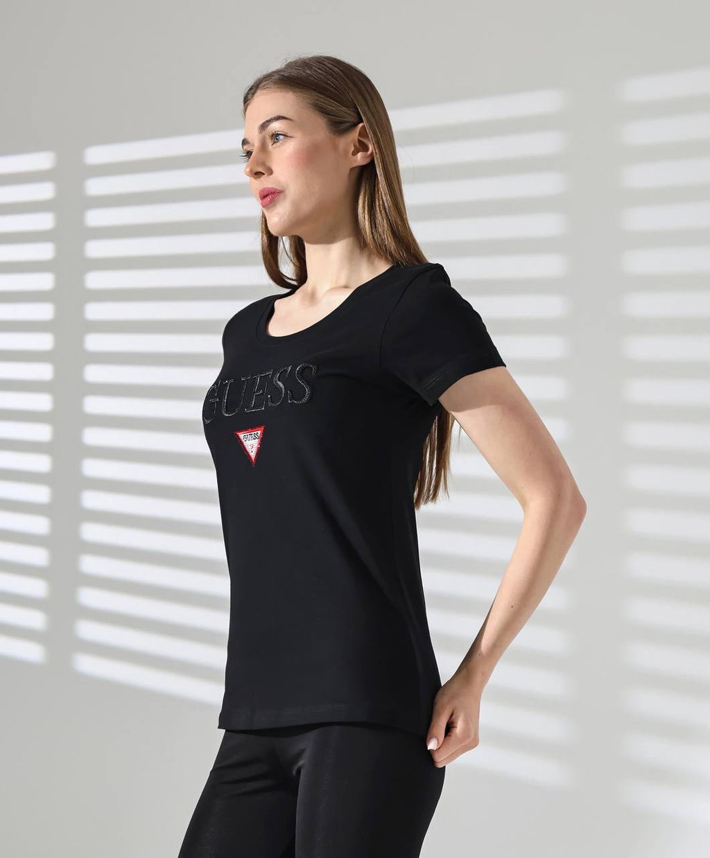 Guess Μπλουζάκι Μαύρο