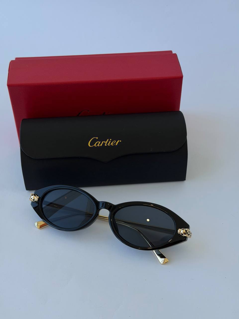 Cartier Panthère Oval Sunglasses Black