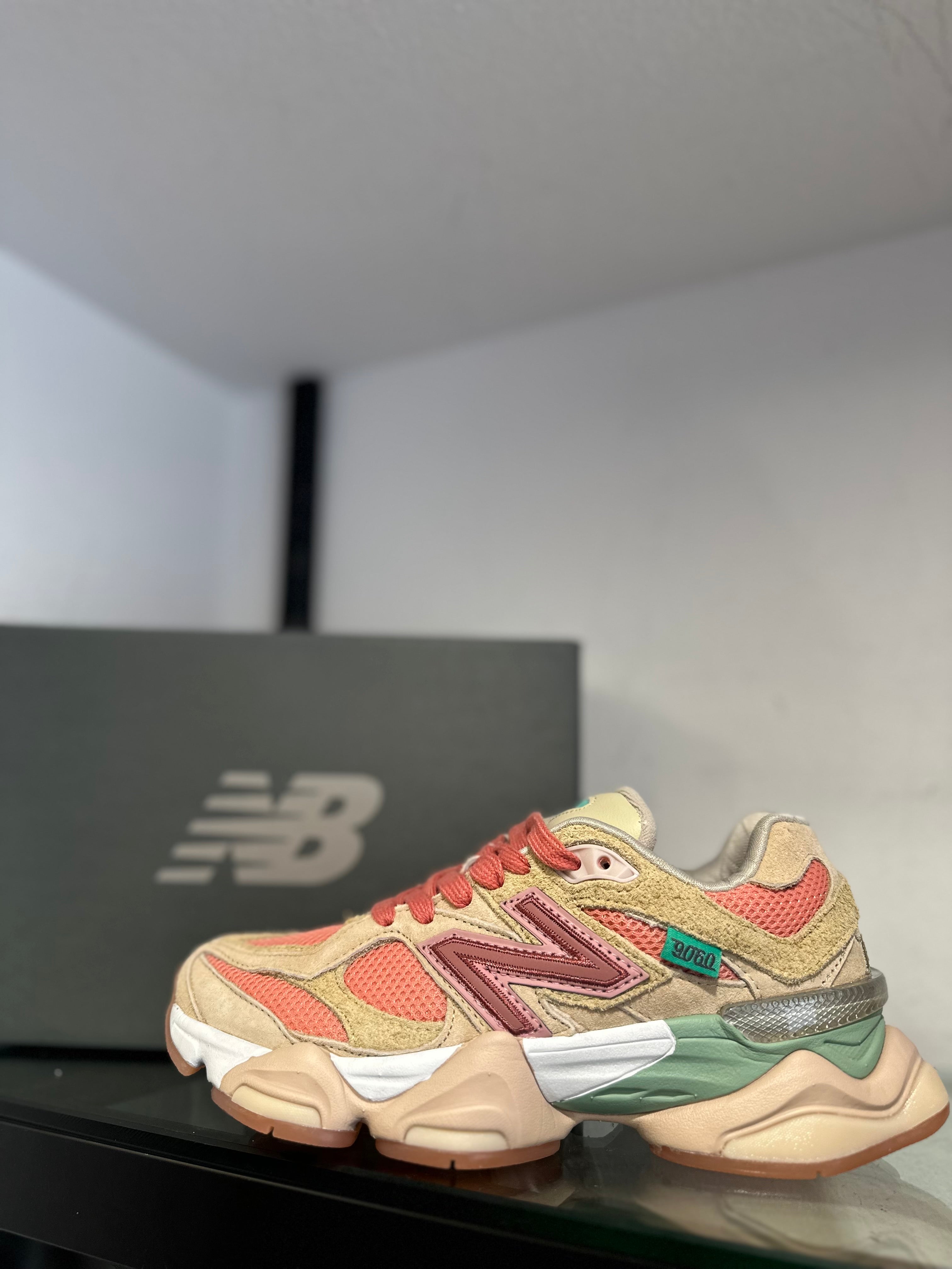 New Balance 9060