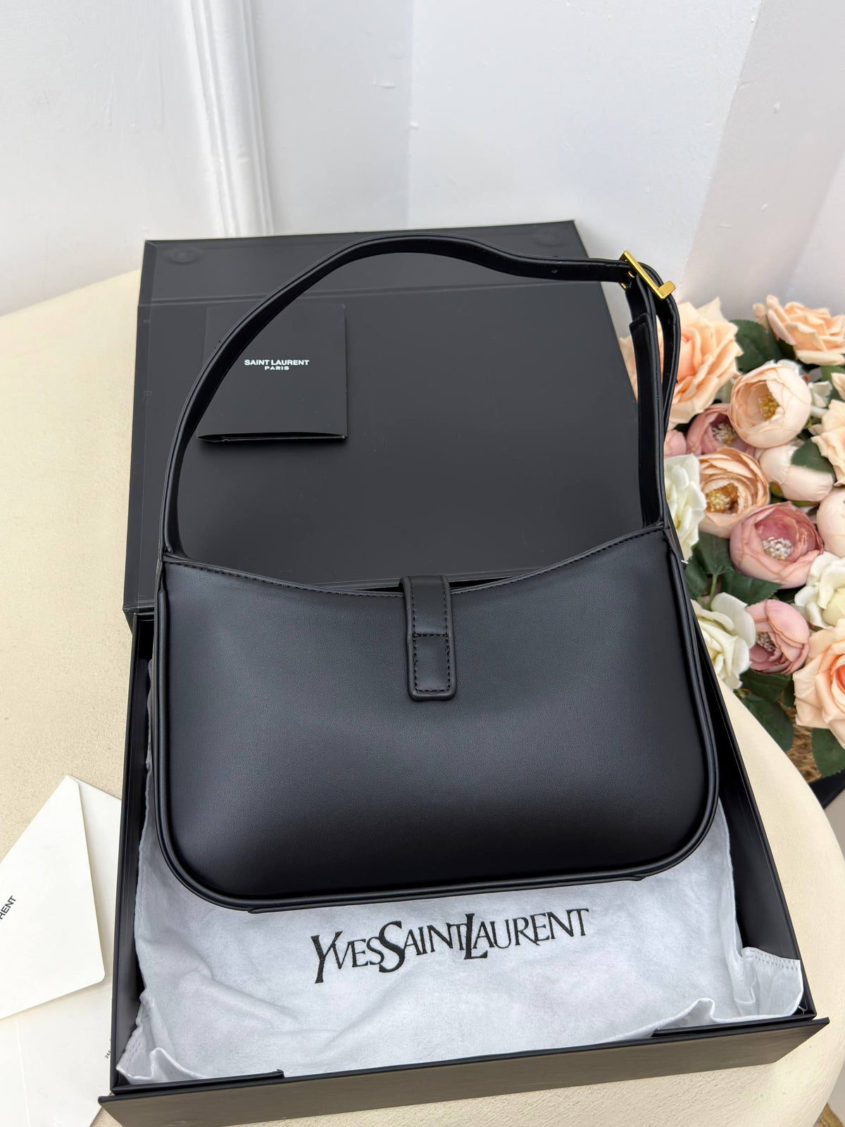 Saint Laurent YSL Le 5 à 7 Shoulder Bag Black