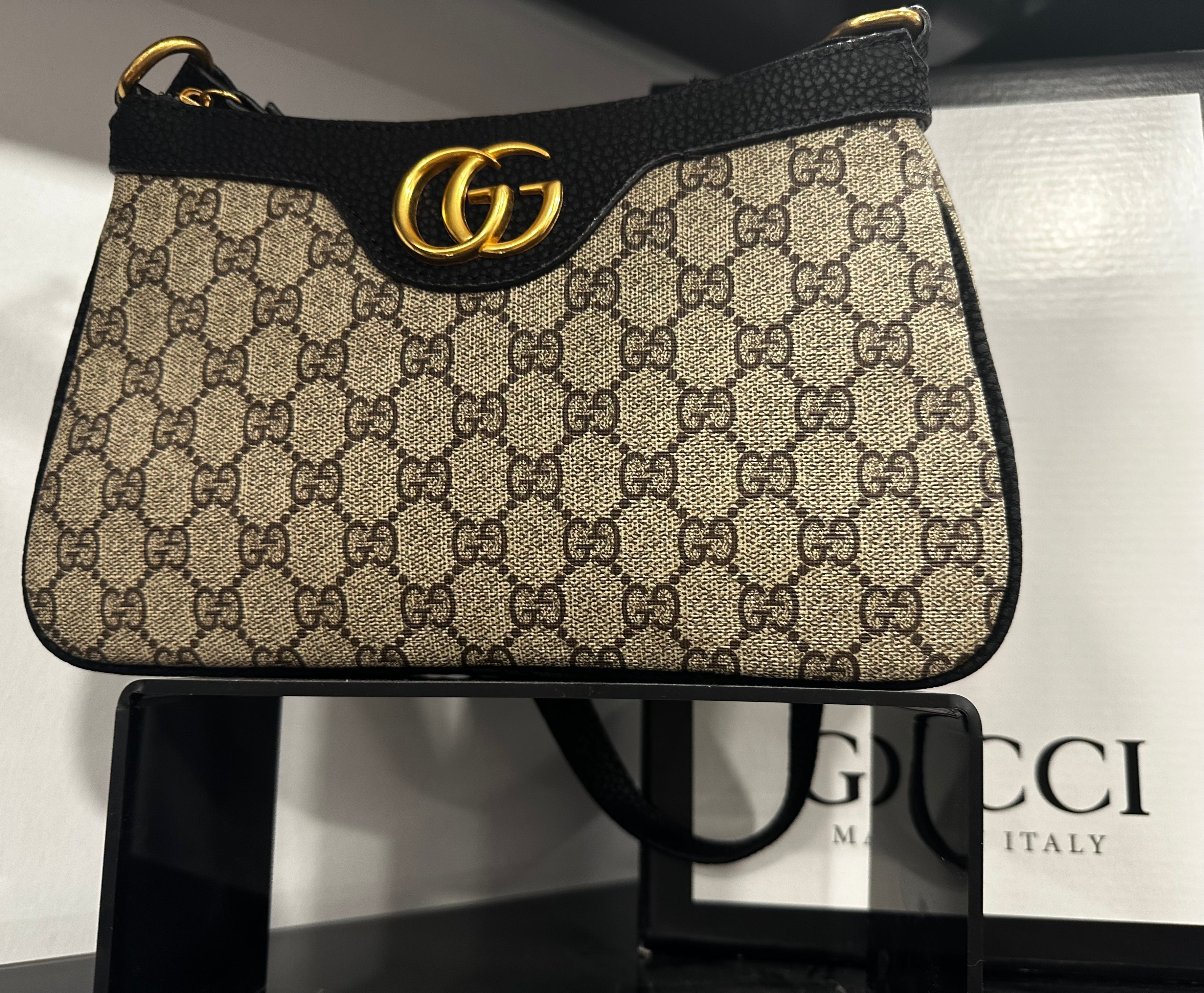 Gucci GG Marmont Shoulder Bag